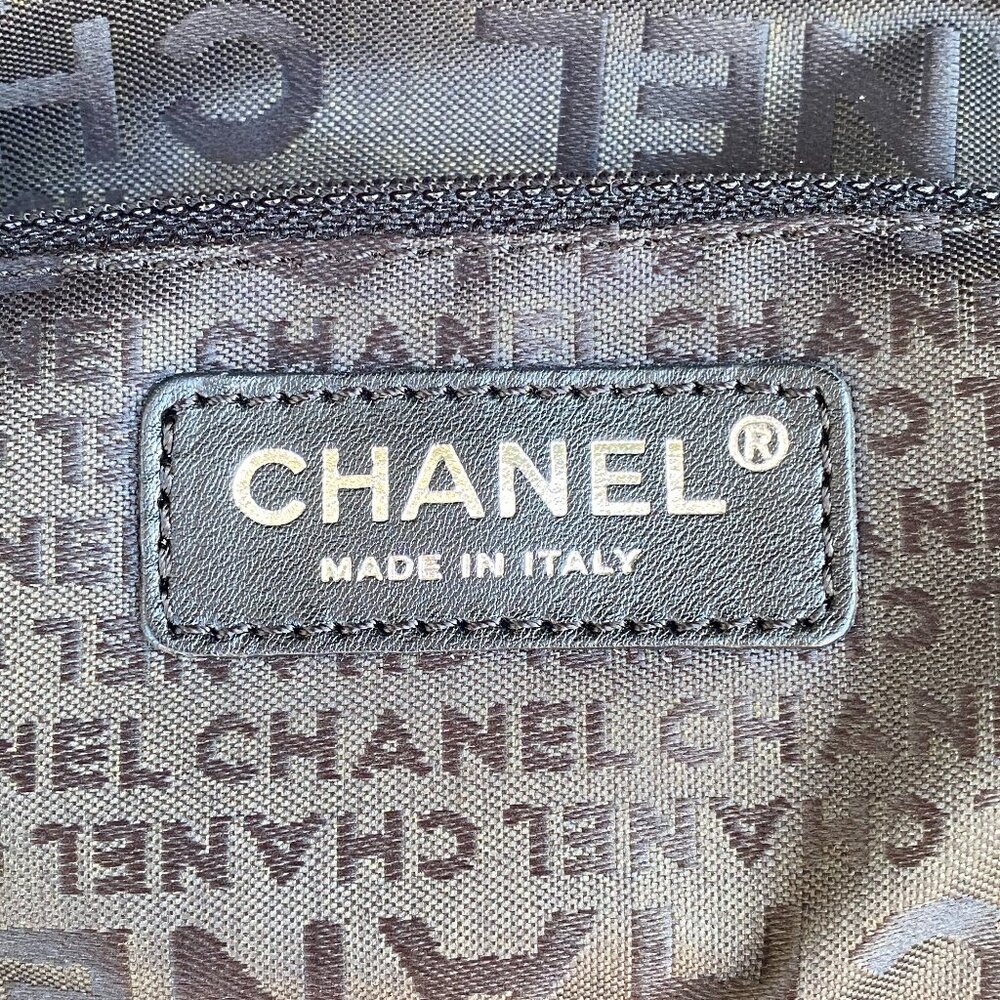 NEW! CHANEL 2005-2006 Tweed Camellia Crossbody Bag - Picture 10 of 16